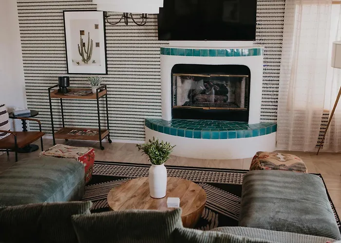 Casa De Oro 360 Desert Views Hot Tub Pool Holiday home *